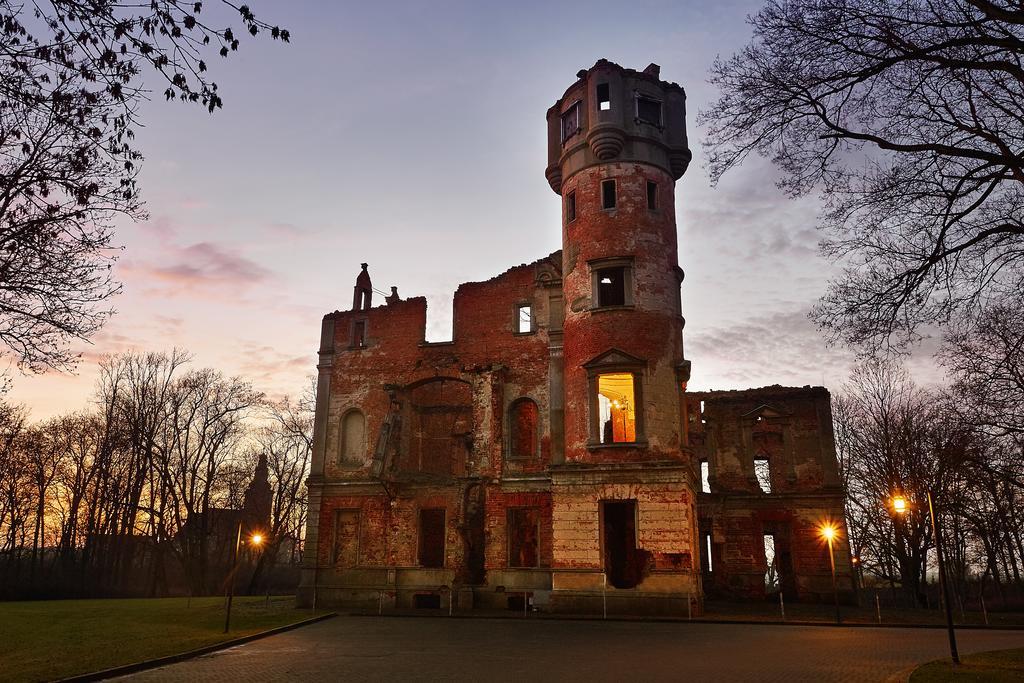 Palac Runowo Runowo Krajenskie Bagian luar foto