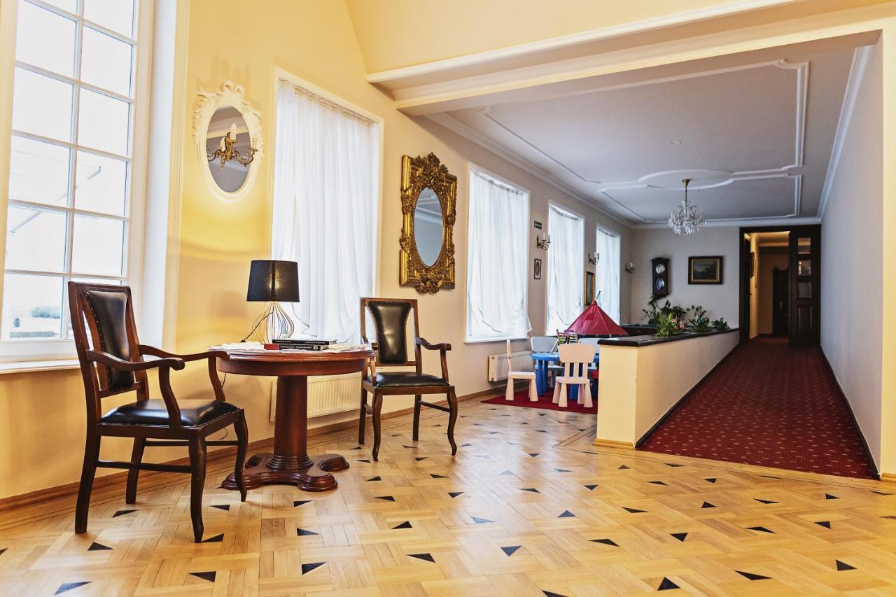Palac Runowo Runowo Krajenskie Bagian luar foto